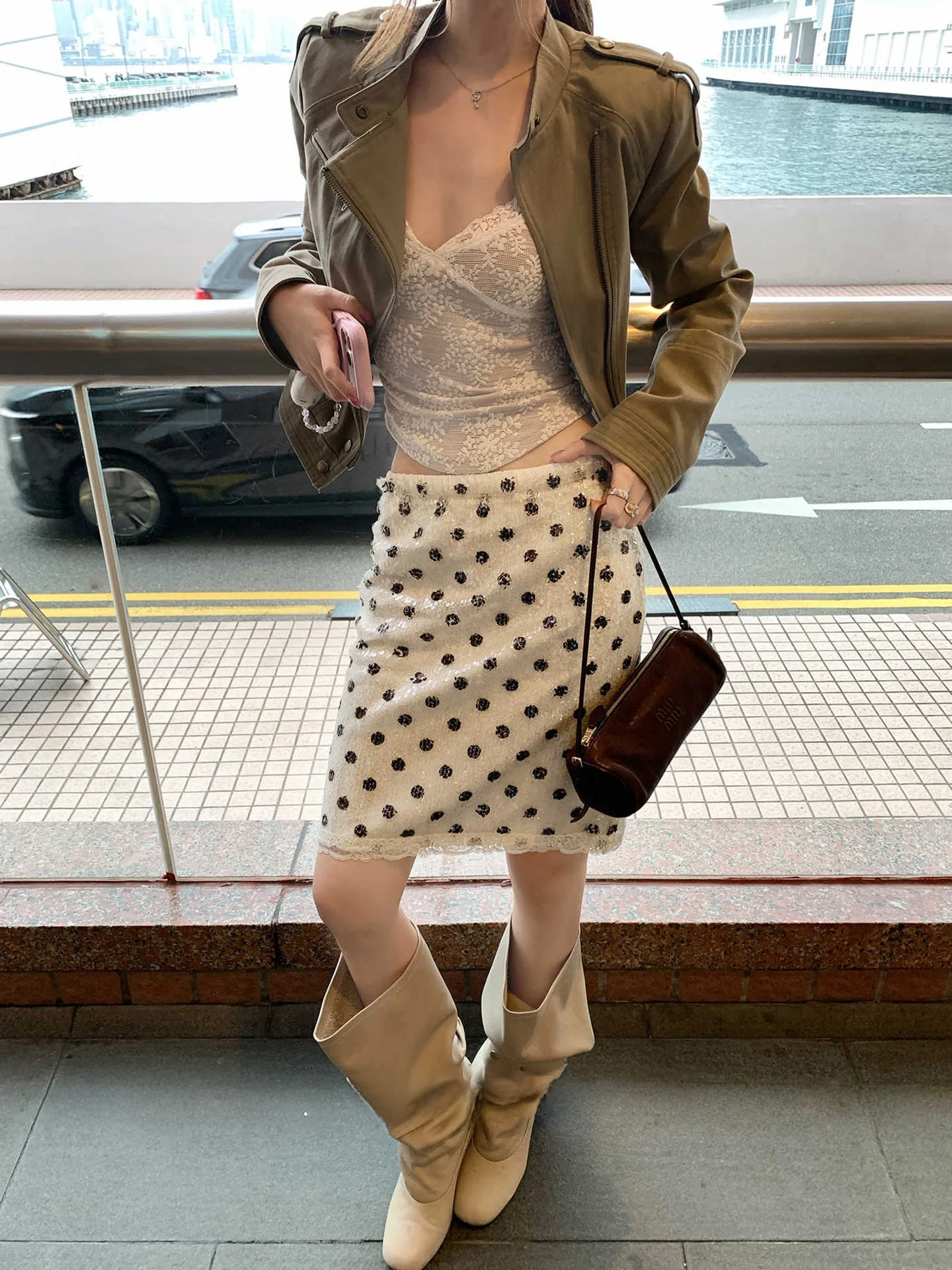 

Белая юбка в горошек с кружевом, облегающая, с высокой талией, прикрывающая ягодицы, осенне-зимняя, класса люкс, повседневная, элегантная