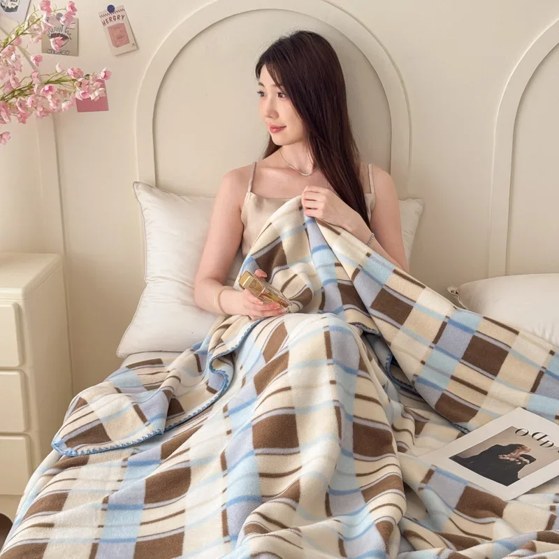 Fall Winter Classical Plaid Warm Blanket Super Soft Synthetic Sea Otter Fleece Blankets Multi-Purpose Thickened Cozy Nap Blanket