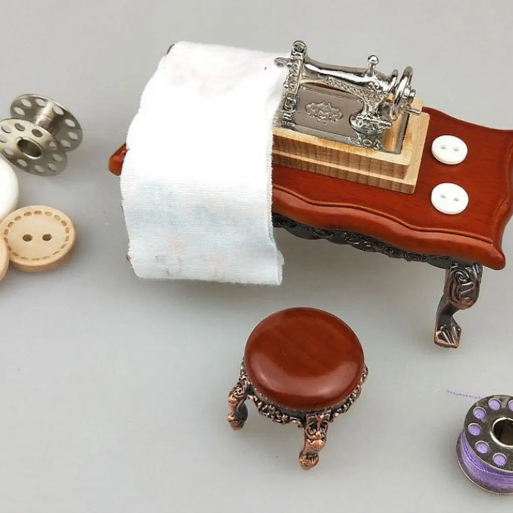

Handcrafted Mini Sewing Machine for Dollhouse Decor Safe Gentle Wood Alloy Material Mini House Decoration Supply