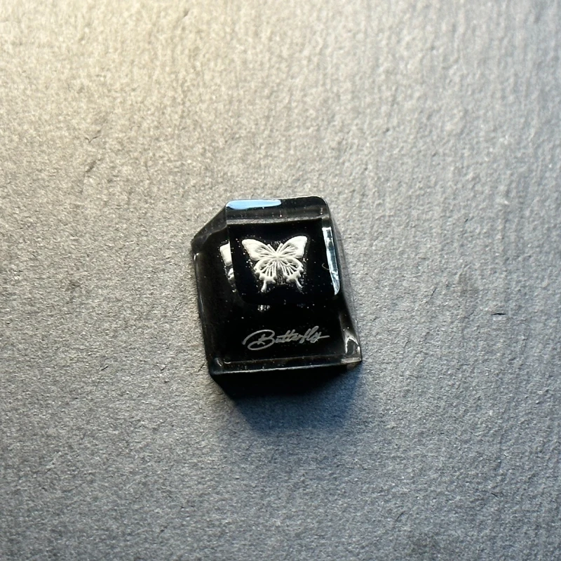 

Butterfly Personalized Keycap Layered Glue Cross Axis Original Height Keyboard Keycap Suitable for Mechanical Keyboard Gifts