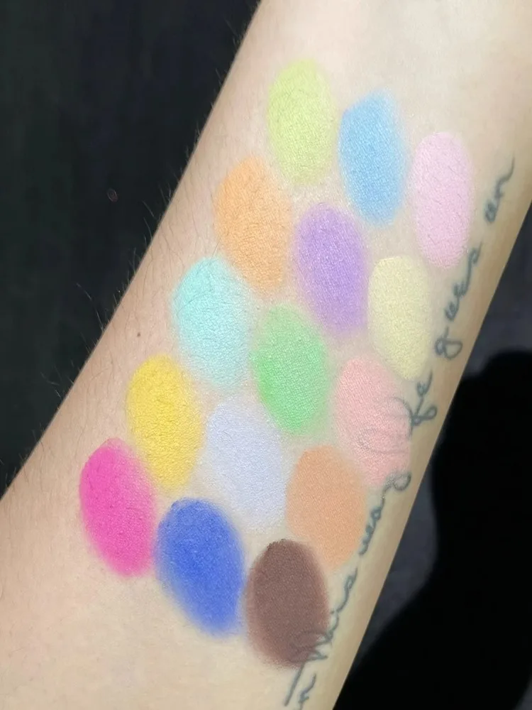Ucanbe 15 Color Eyeshadow Palette Macaron Style Multi-Color Matte Finish Playful Performance Rainbow Dopamine Stage Makeup 10.8g