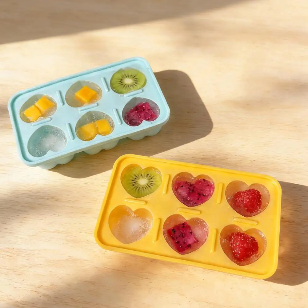 Easy Release Ice Tray Ice Cube Mold Silicone Ice Cube Tray with Lid Food-grade Easy-release Mold for Strawberry Heart Shapes