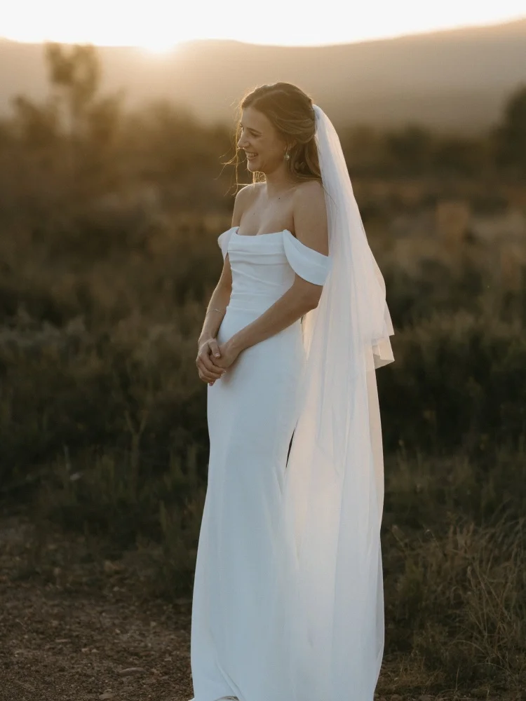

Simple Woman Wedding Gowns Bardot Sleeve Backless Bridal Fish Tail Dress Bridesmaid Dres White Sheath/Column Trailing Dress