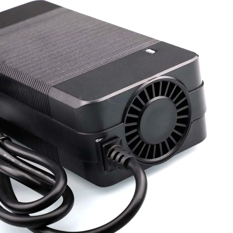 67.2V 3A Smart Lithium Battery Charger For 16S 60V Li-ion Battery Charger High Quality Fast Charging Connector 3P GX16