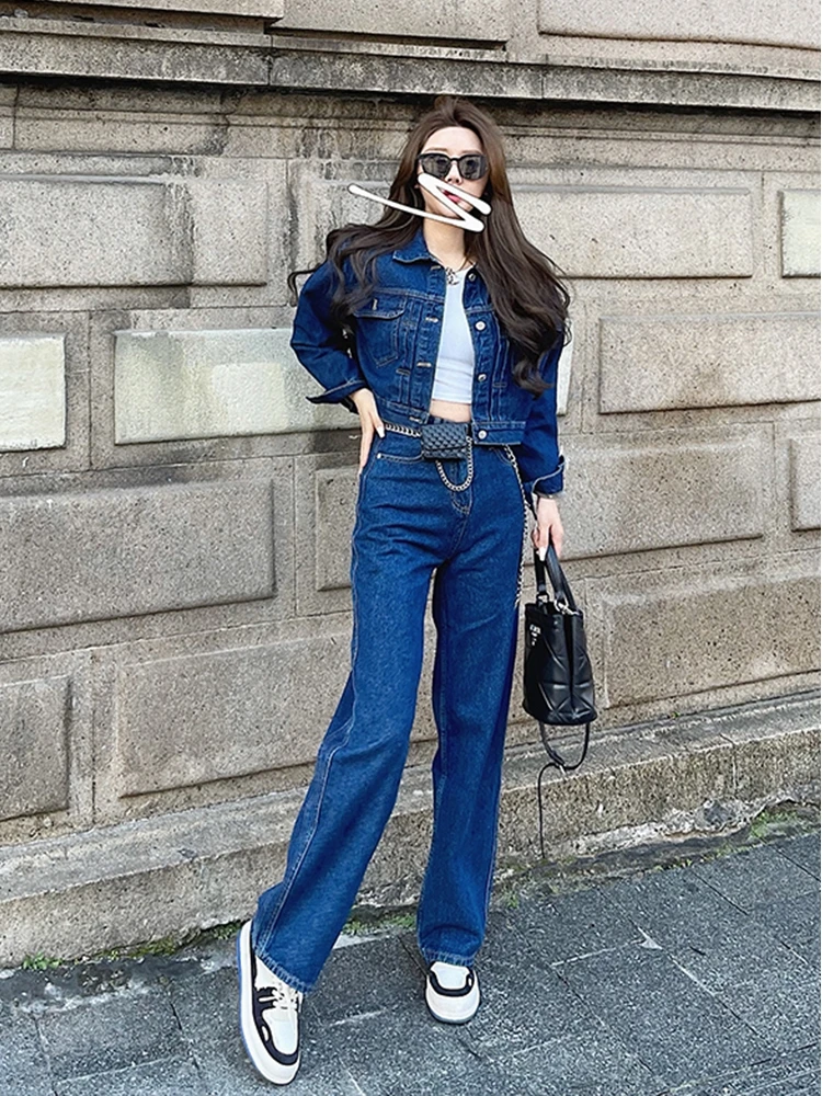

Women's Fashionable Casual Short Denim Jacket High Waist Jeans Two-Piece Set Early Spring 2026 High Waist Jeans Ensemble