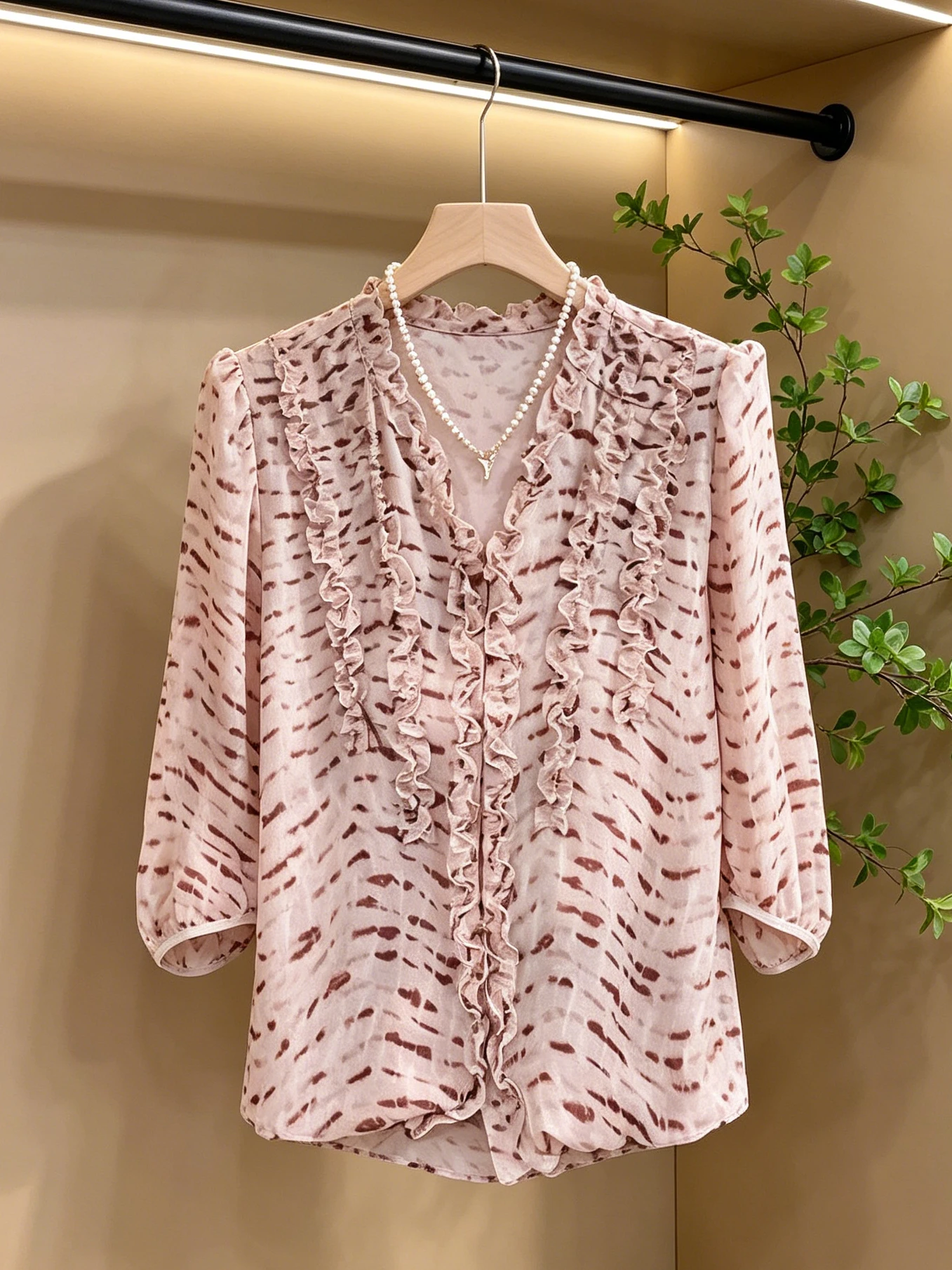 

Summer New Gentle Style Women's Floral Shirt V-Neck Splice Lace Loose Fit Breathable Skin-Friendly Five-Quarter Sleeve