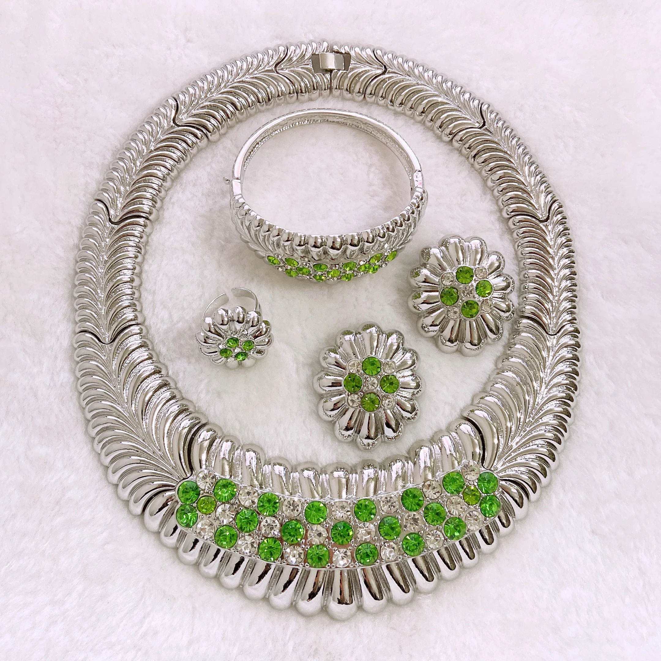 Silver Fashionable Italian Jewellery Set with Green Crystal Wedding and Party Accessories
