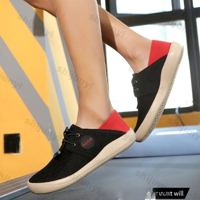 2025 Spring New Barefoot Wide Head Fashion Trend Casual Sport Shoes Men's Fly Weave Breathable Comfortable Low Top Flat Sneakers
