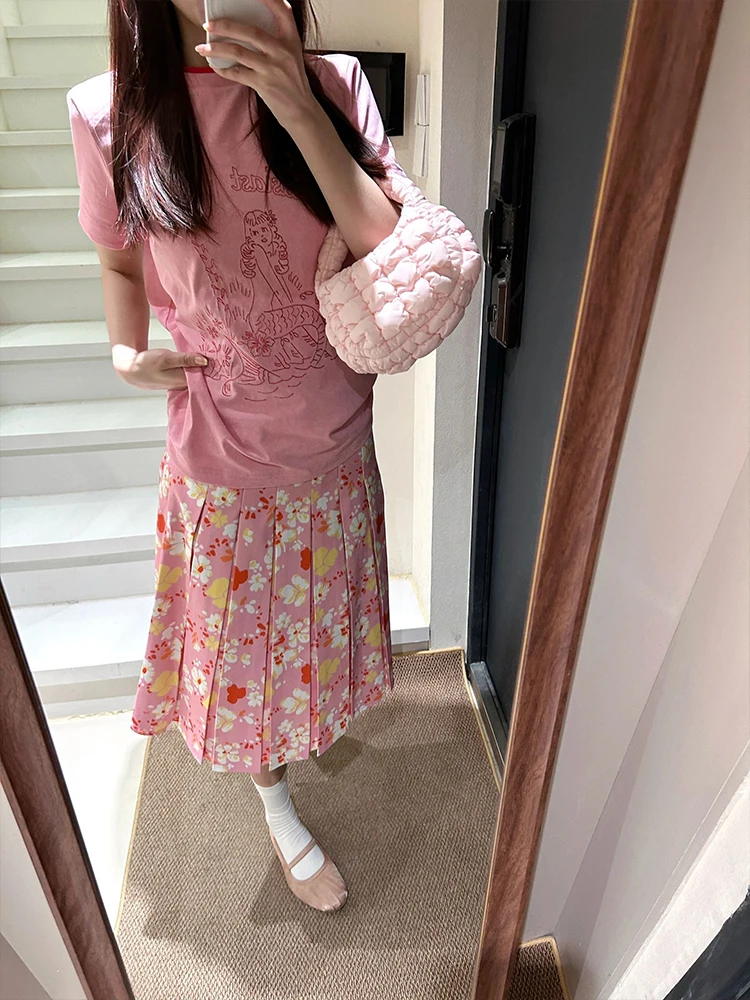 

Корейский комплект Gentle Wind Set Русалка с вышивкой ort Sve Футболка Женская летняя плиссированная юбка с цветочным принтом f Юбка Комплект из двух предметов