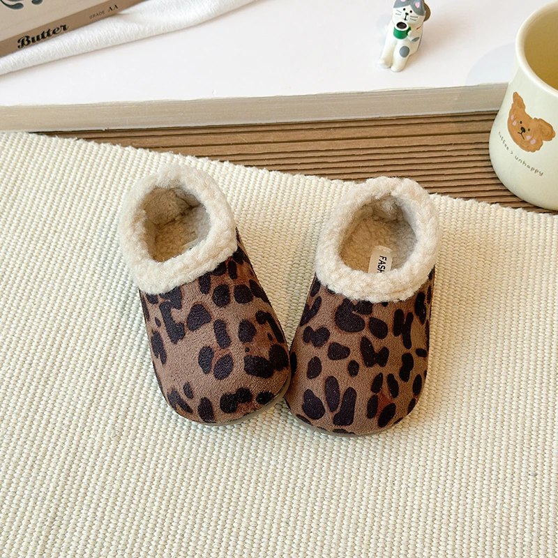 2025 جديد الخريف الشتاء الأطفال لطيف شقة نعال قماش لينة وحيد عدم الانزلاق الدافئة داخلي المنزل أحذية قطنية Infantilsku Оebuvij
