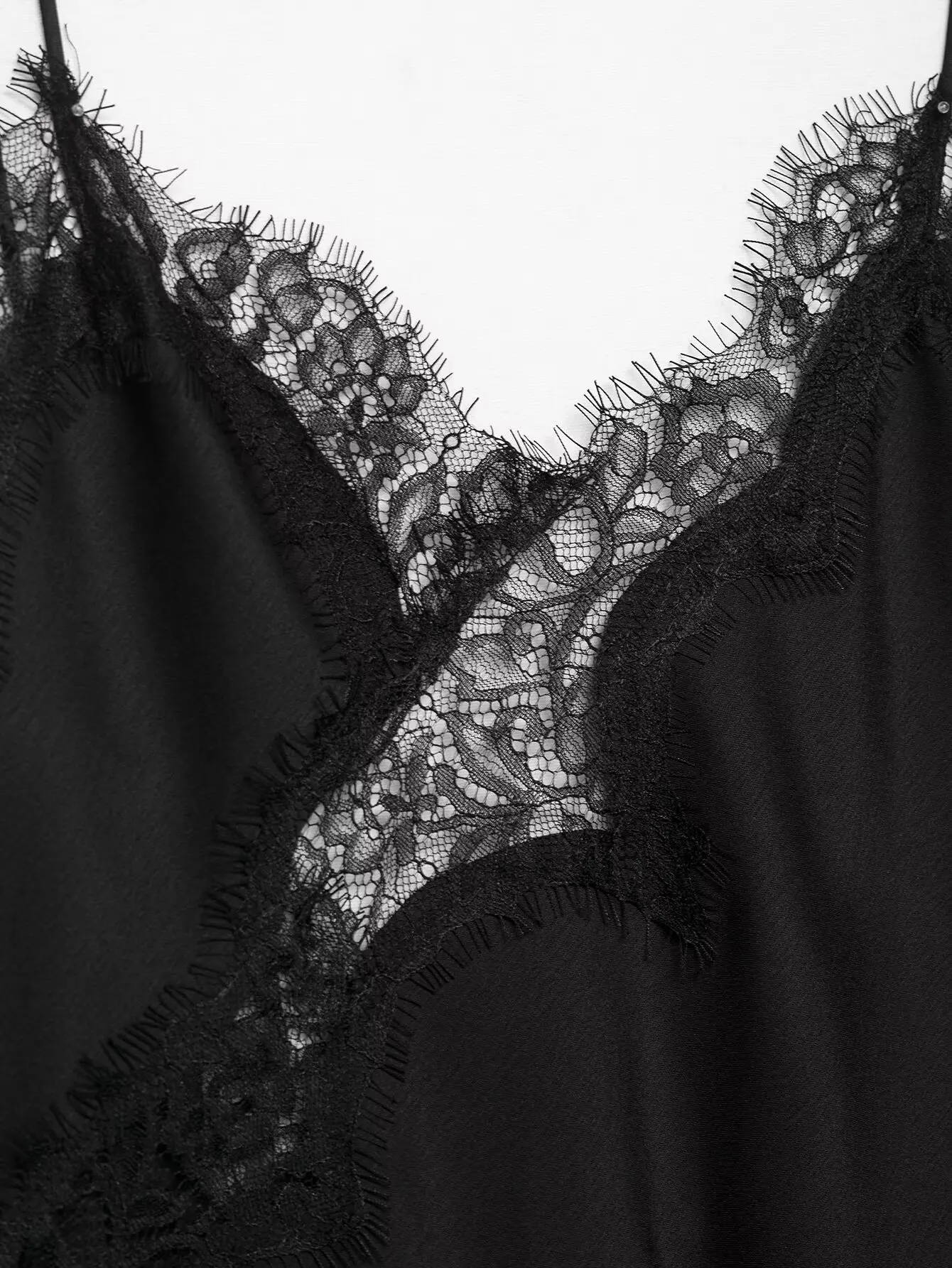 MYST&ZA2025 Summer New Arrivals Women's Wear Asymmetrical Hem Lace Decorated Suspender Top image 5