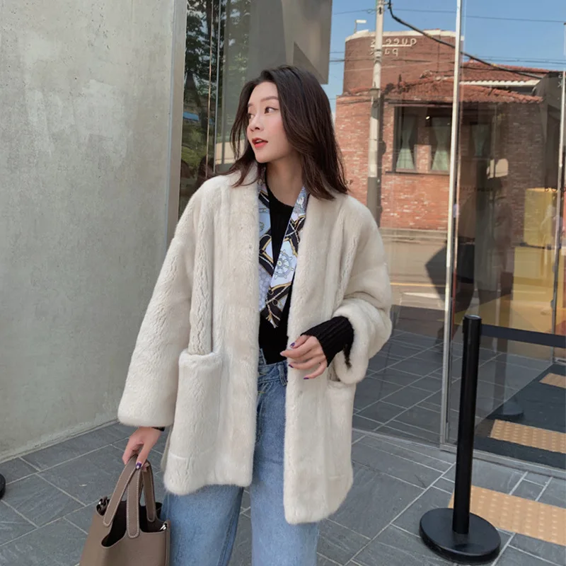 2020 faux fur coat for women loose and slimming Korean version faux velvet mink fur mink coat with loose silhouette