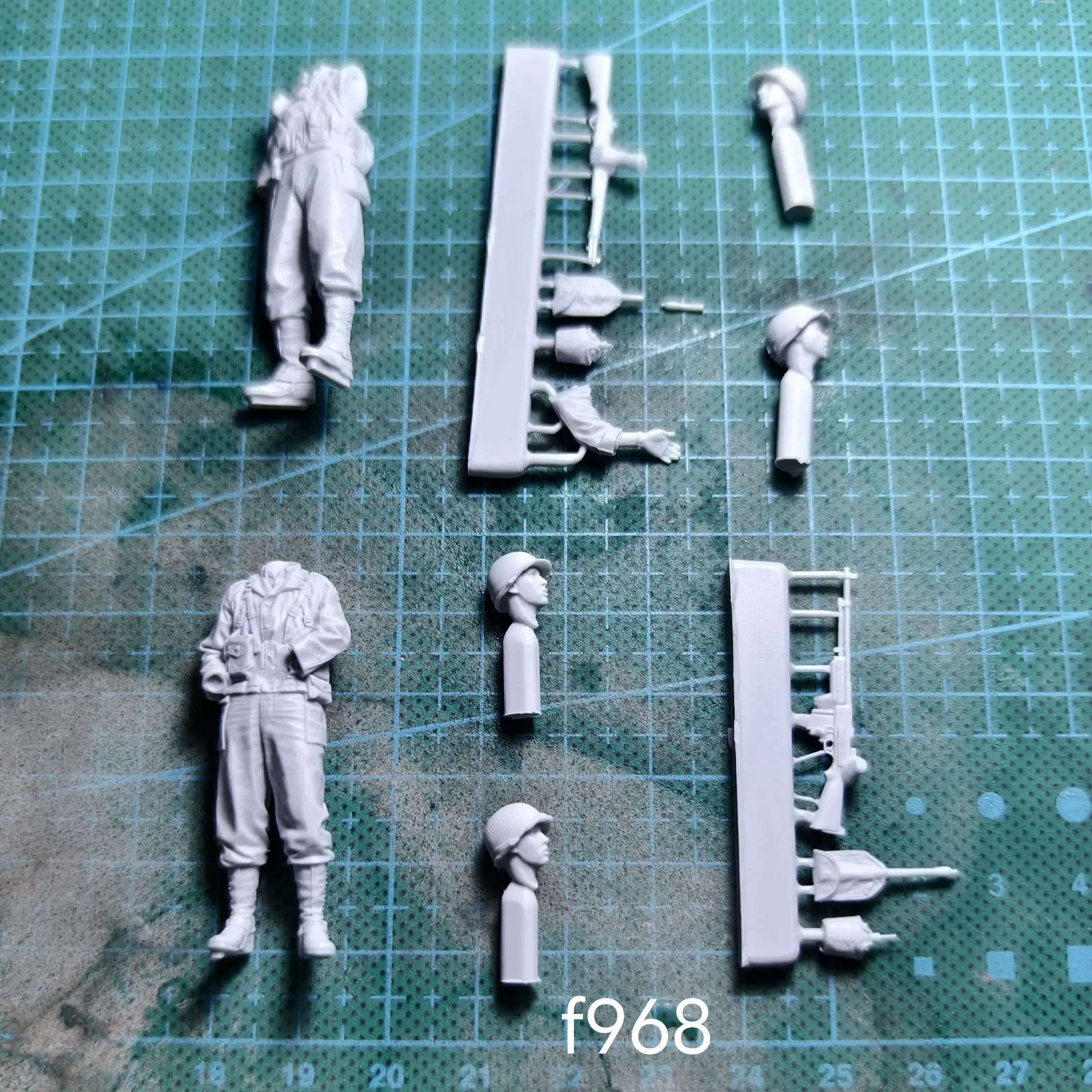 1/35  Resin Model Figure GK， Unassembled and unpainted kit