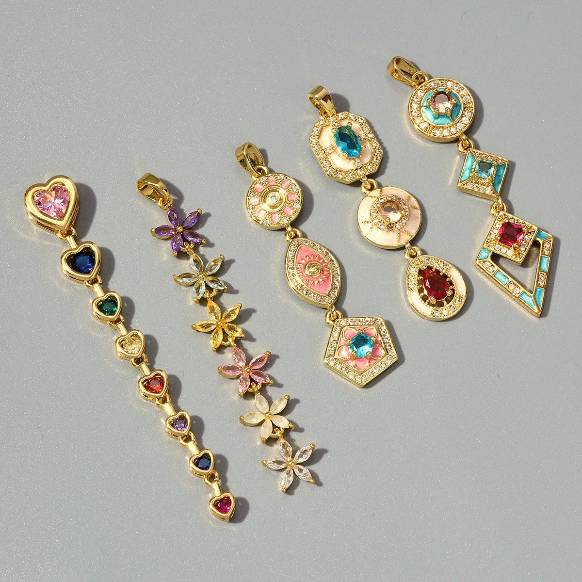 3 Stück/Set Luxuriöse Regenbogen-Zirkon-Herz Lange Quaste DIY Halskette Anhänger Emaille-Blumen-Charms Damen Wassertropfen-Schmuck Großhandel