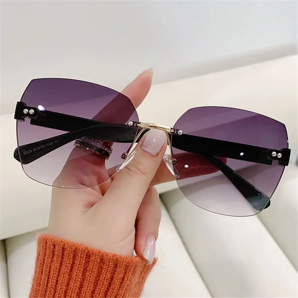 Vintage Rimless Sunglasses 2024 Women Gradient Sunglasses Summer Shades Fashion UV400 Frameless Sun Glasses Ladies Eyeglasses