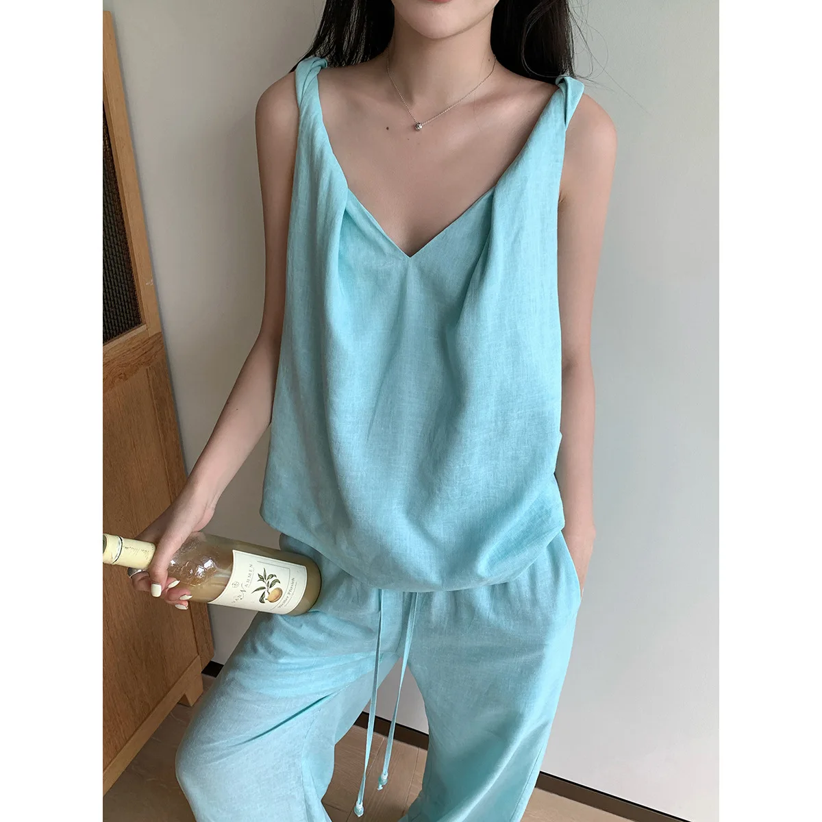 

Light Oxygen Twisted V-neck Linen Camisole Vest In Summer Sleeveless Top For Women