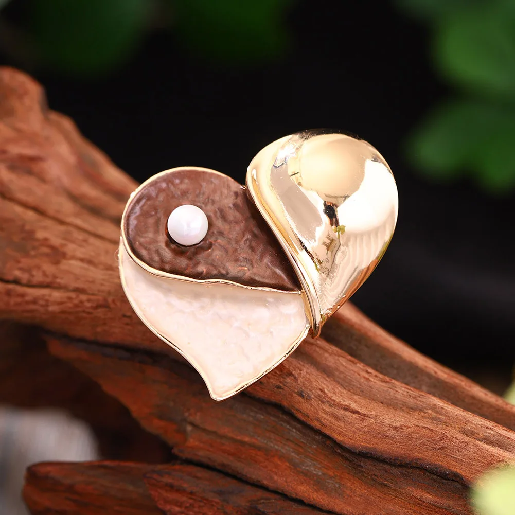 MeiceM Magnetic Button Brooch Zinc Alloy Heart Shape Three Layer Design Pearl Set Elegant Temperament Layered Brooch For Women