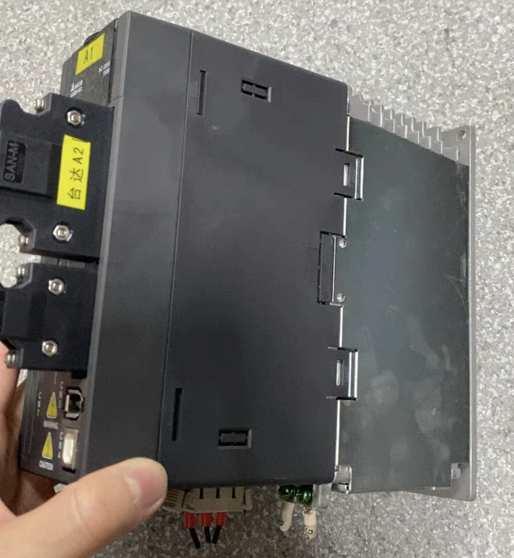 Gebruikte ASD-A2-1021-L A2 aandrijving 1KW