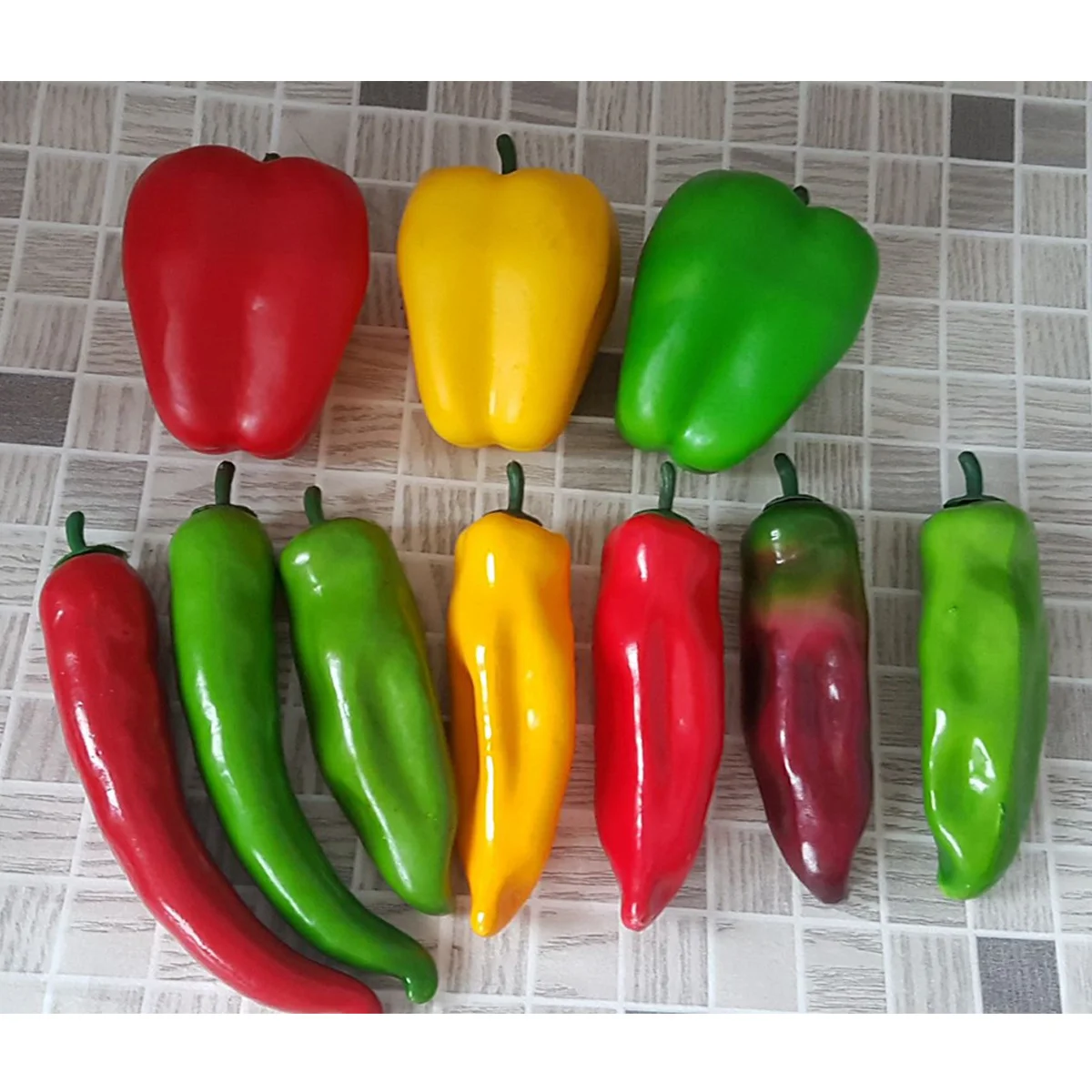 

10Pcs Artificial Chilli Realistic Decorative Vegetable Ornaments for Table Showcase Window Display Photo Props Party Decor