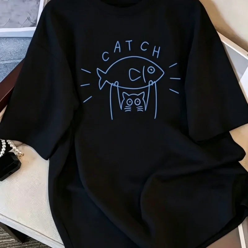 2026 Cute Cat Catch Fish T-Shirt Family Funny Graphic Tee Short Sleeve O-Neck Casual Harajuku Style Top Summer Streetwear Gift