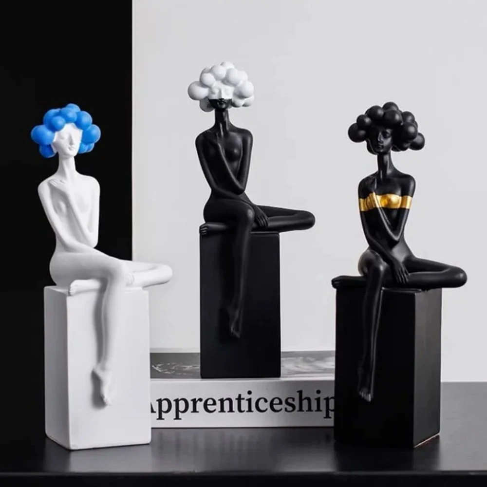 Resin Black and White Abstract Statue Creative Modern Elegant Curly Lady Statue Bust Home Decoration Aesthetic Decoration