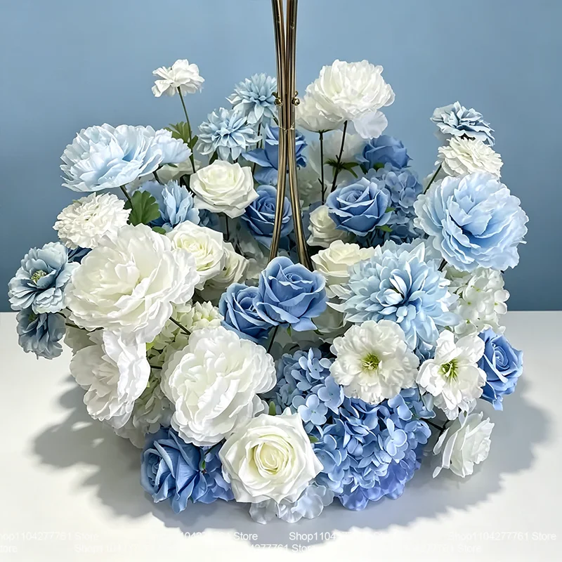 23-11.81IN Luxuriöser Kranz aus künstlichen weißen Babyblümchenrosen für Hochzeitstische, Blumenschmuck, Deko, Straßenarrangement, Party-Requisite – Detail 9
