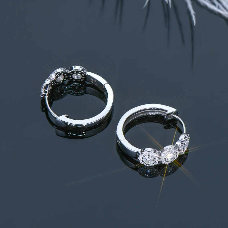 IOGOU D0.42CTW D Color Round Moissanite Hoop Huggie Earrings Original Certified Silver 925 Woman Earrings Classic Jewelry Gifts