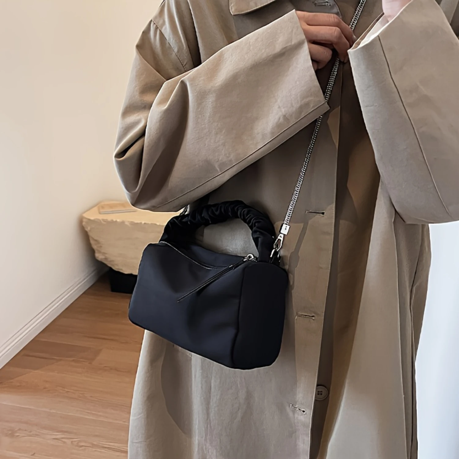 

Body Bag with Chain Strap, Shoulder Handbag with Ruched Handle for Women