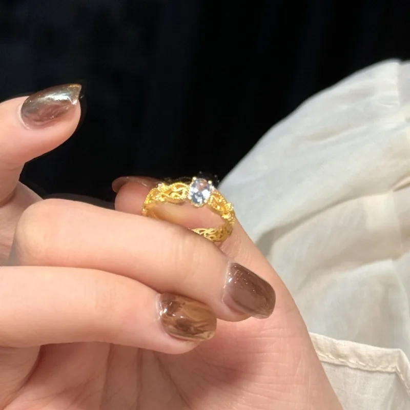 سندريلا الأزرق الزركون حبة حافة ضوء خاتم فتاة فاخرة تصميم مطعمة الزركون جوفاء الدانتيل حافة حلقة حلقة