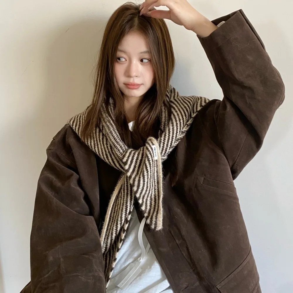 Fashionable Comfortable Triangle Striped Scarf Elegant Windproof Neck Warmer Versatile Soft Knit Wool Scarf Casual Wear