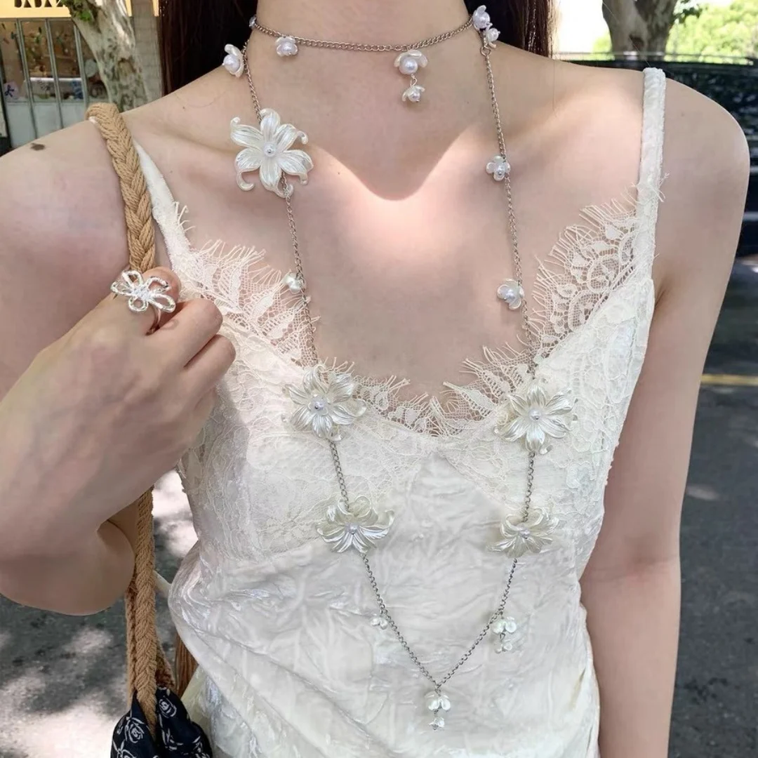 

DUTRIEUX Retro Pearl Double layer Pendant Necklace Exquisite Tassel Drop Long Flower Petal Choker For Women Clavicle Chain Gifts