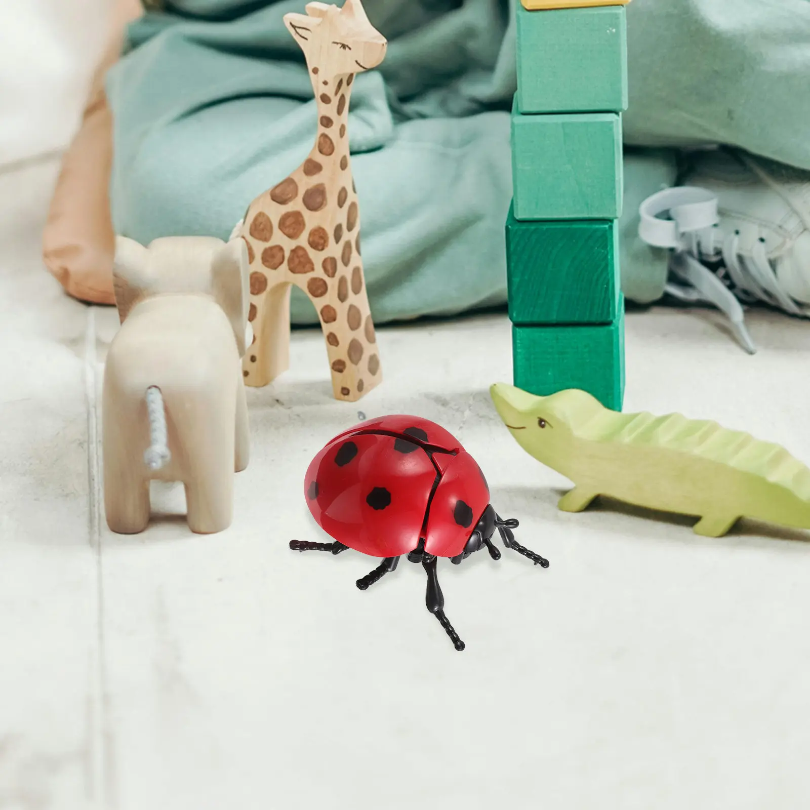 

4Pcs Mechanical Clockwork Wind Up Realistic Ladybug Insect Crawling Jumping Animal Party Favors Simulation Moving Beetle