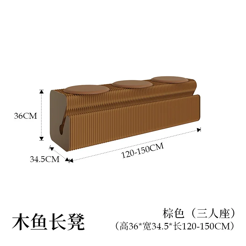 O banco no final da cama pode ser dobrado, prático e conveniente