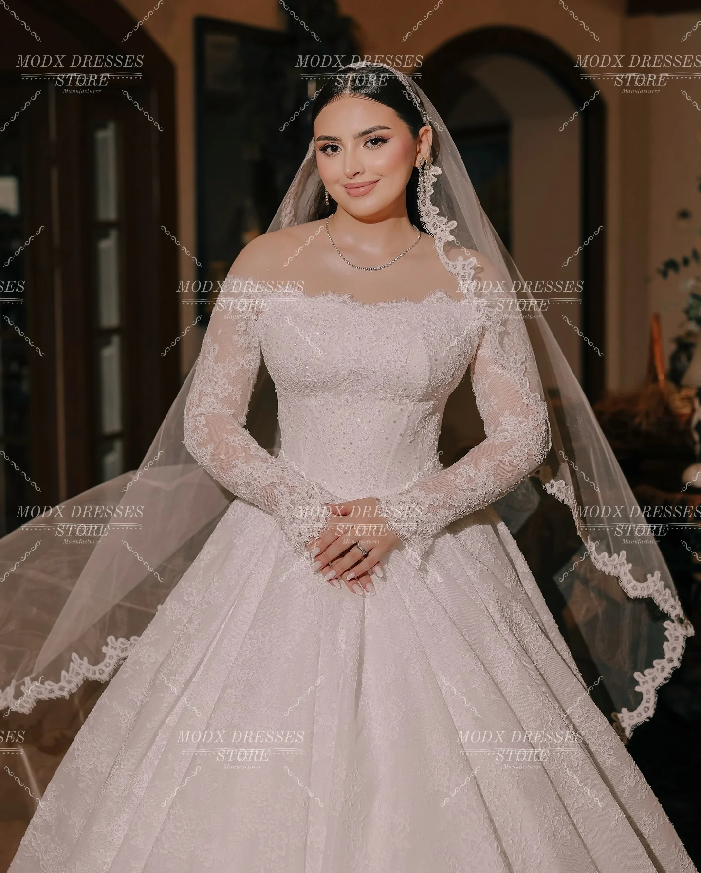 MODX Abito da sposa senza spalline in pizzo di lusso Abito da sposa maniche lunghe Lunghezza pavimento Abiti personalizzati Novias Boda Donna