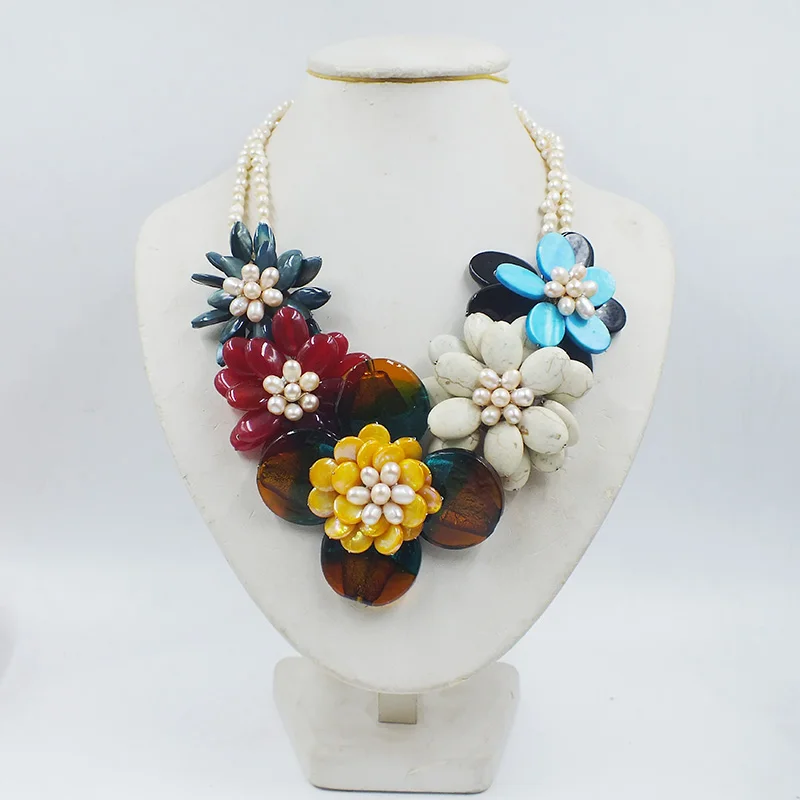 Excellent  !  Shell Natural stone  Flower Necklace 20
