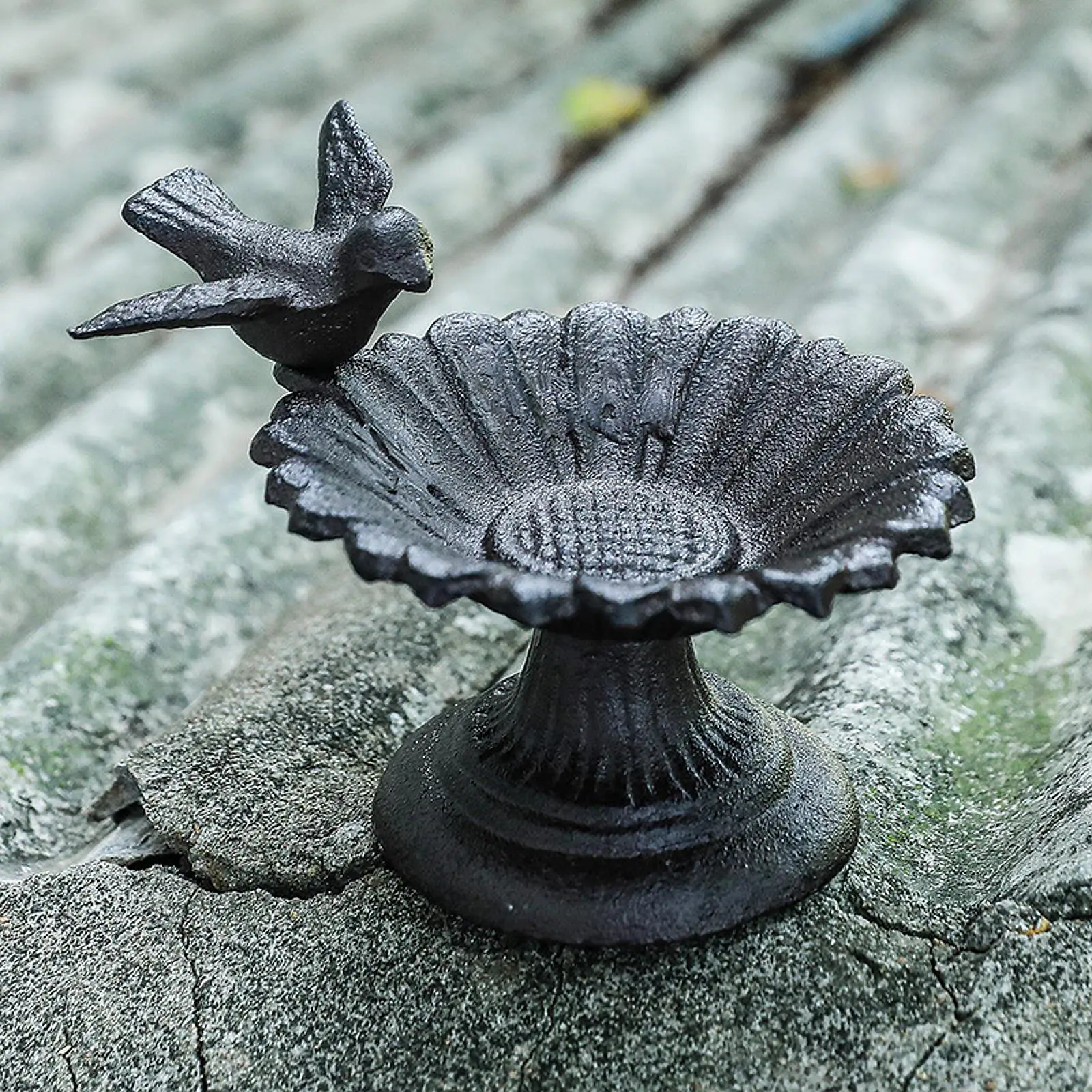 Cast Iron Bird Bath Bowl Bird Feeder Dish Decorative Weather Resistant Bird Water Bowl for Outside Lawn Garden Patio Decoration