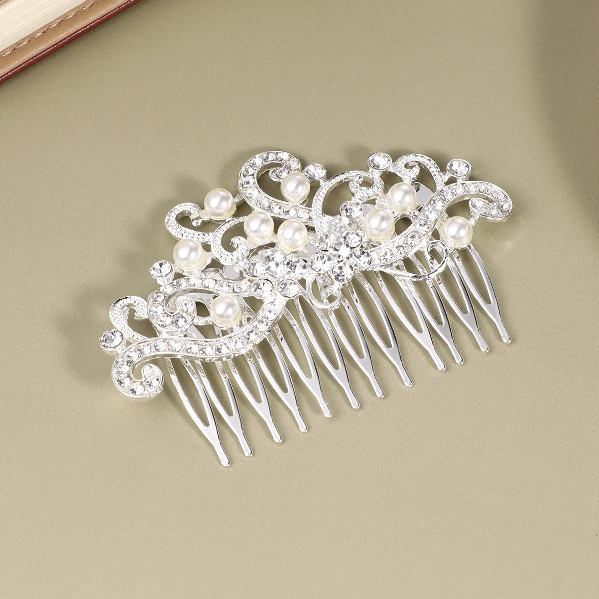 

Bride Hair Comb Pearl Encrusted Silver Wedding Headdress Elegant Delicate Headwear for Women Party Prom Bridal Accessories