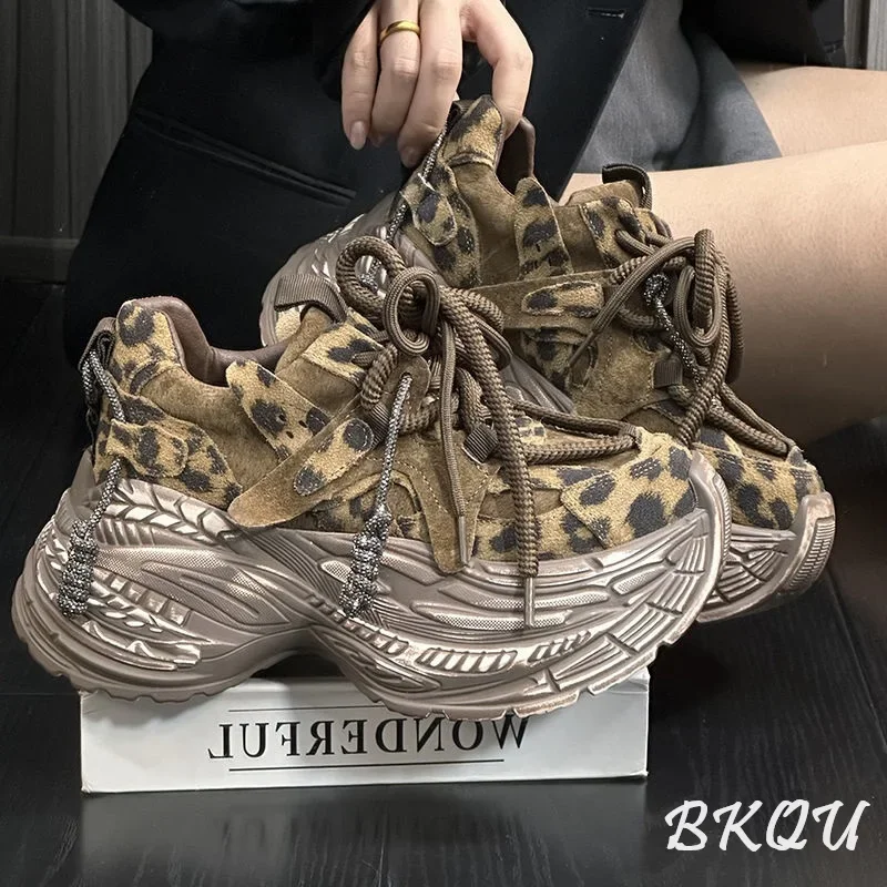 

BKQU Leopard-print Daddy Shoes Women 2024 Winter New Retro Ground Leather Muffin Thick Sole Increase Casual Sports Shoes