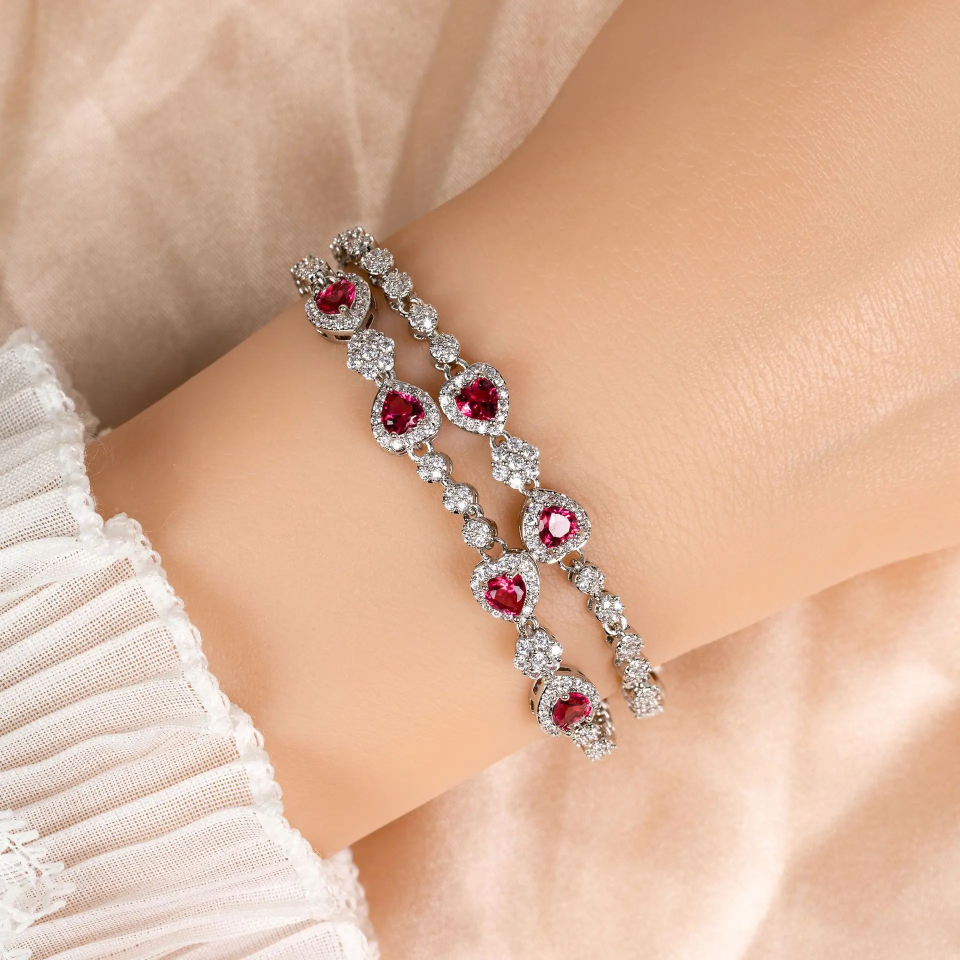 

HIBRIDE Light Luxury Double Layers Bracelet Red Heart Shaped Zirconia Women's Multicolour Jewellery Set Daily Party Wedding B136
