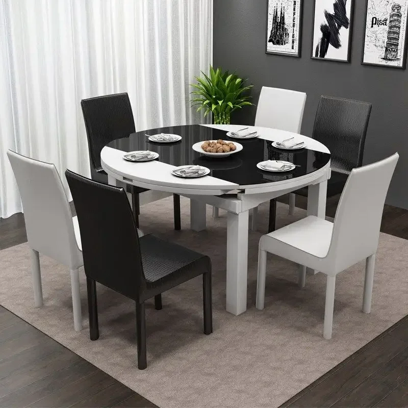 Una mesa de seis sillas.