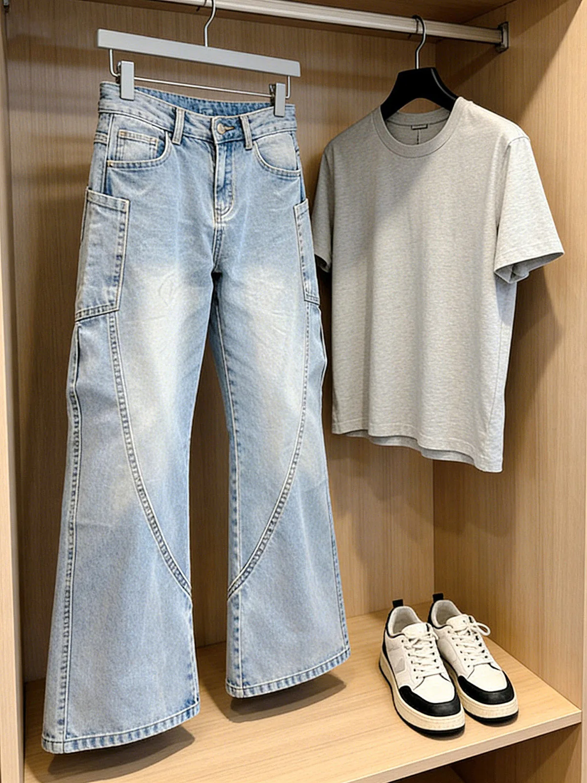 

Washed Light Blue Slanted Cut Knife Men's Jeans Loose Wide Leg Retro Workwear Style American Vibe Casual Straight Cut