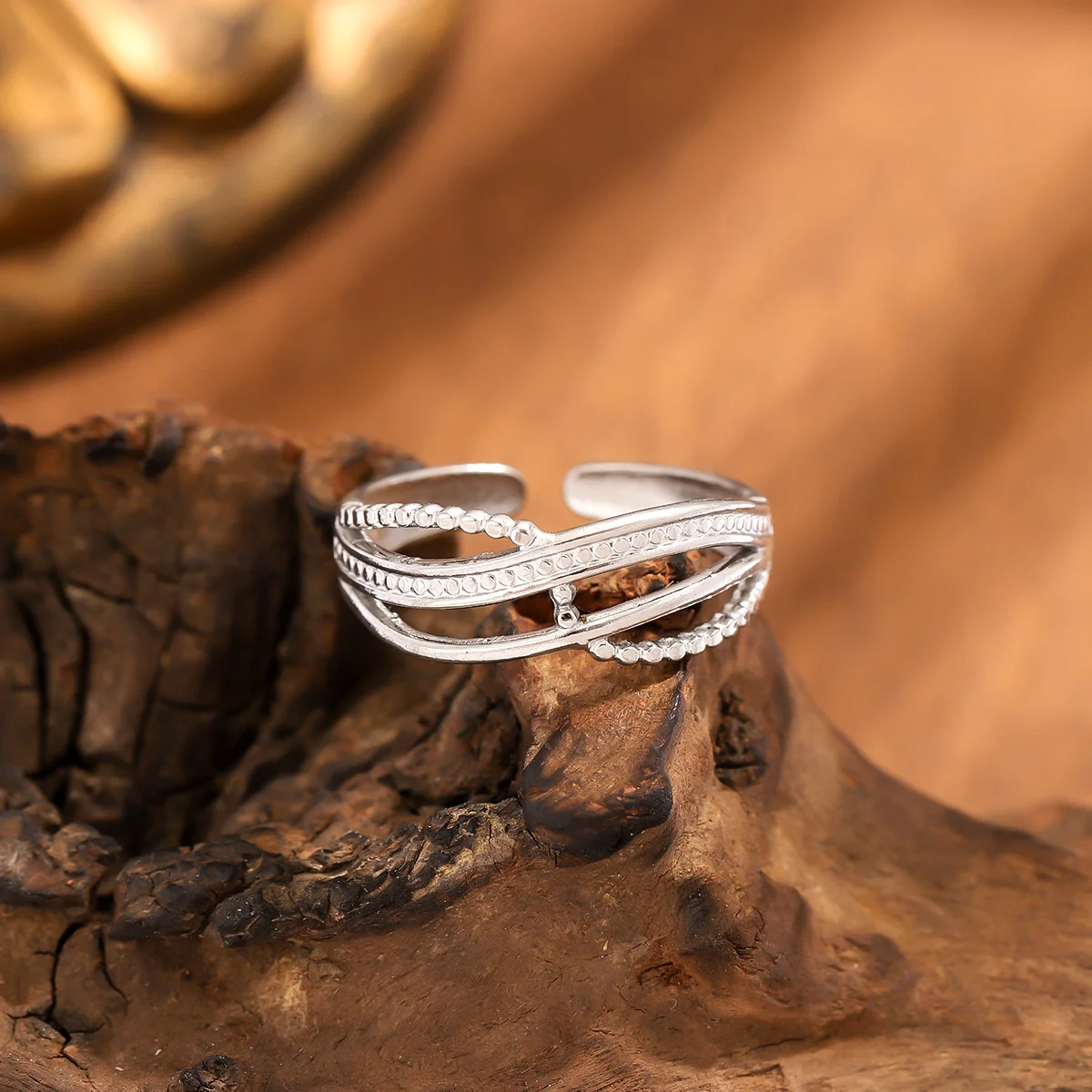 Light luxury water wave gold-plated stainless steel ring, waterproof and non-fading heavy metal, with adjustable finger ring