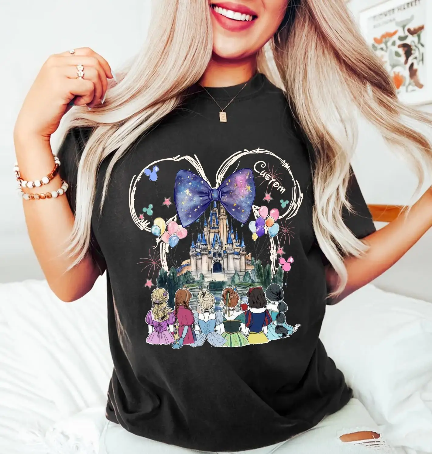 レトロなディズニープリンセスTシャツ、水彩画の魔法の城プリンセスTシャツ、ディズニープリンセス、ディズニーワールドプリンセスガールギフト