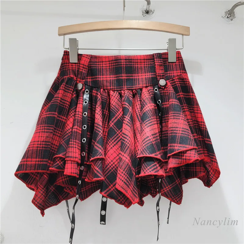 Irregular Red and Black Plaid Pleated Skirt for Women 2024 Spring/Summer New Sexy Hot Girl Slim Fit Short Hip Skirts Y2K Skirt