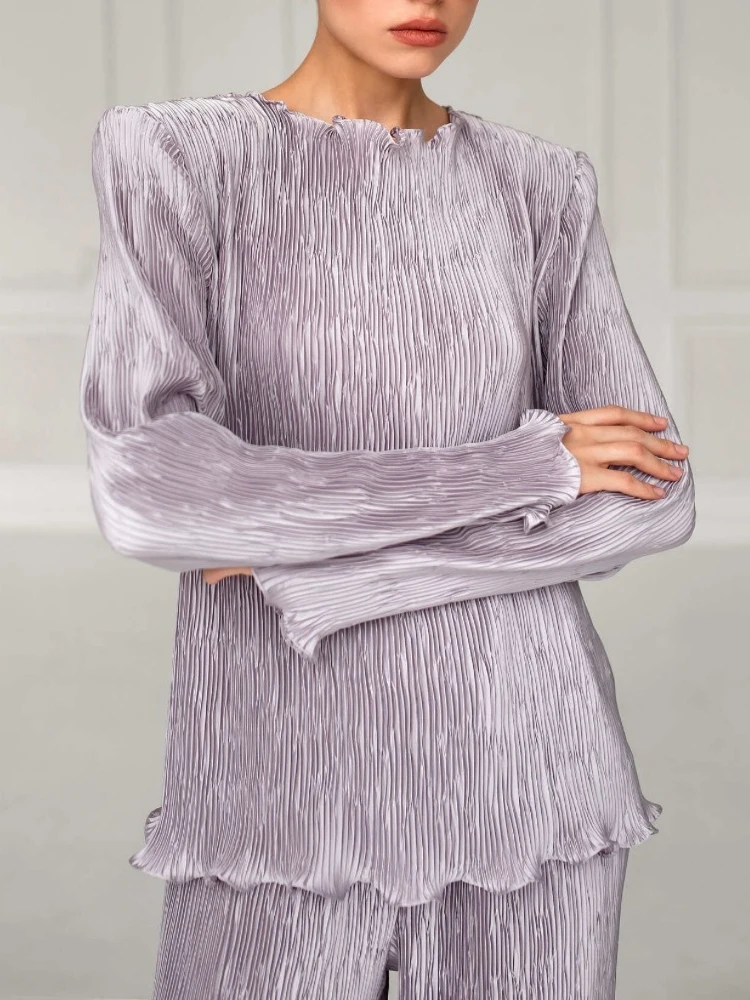 Conjunto de traje cómodo de color sólido con diseño arrugado, conjunto diario para el hogar, top y pantalones de manga larga con cuello redondo, conjunto de dos piezas