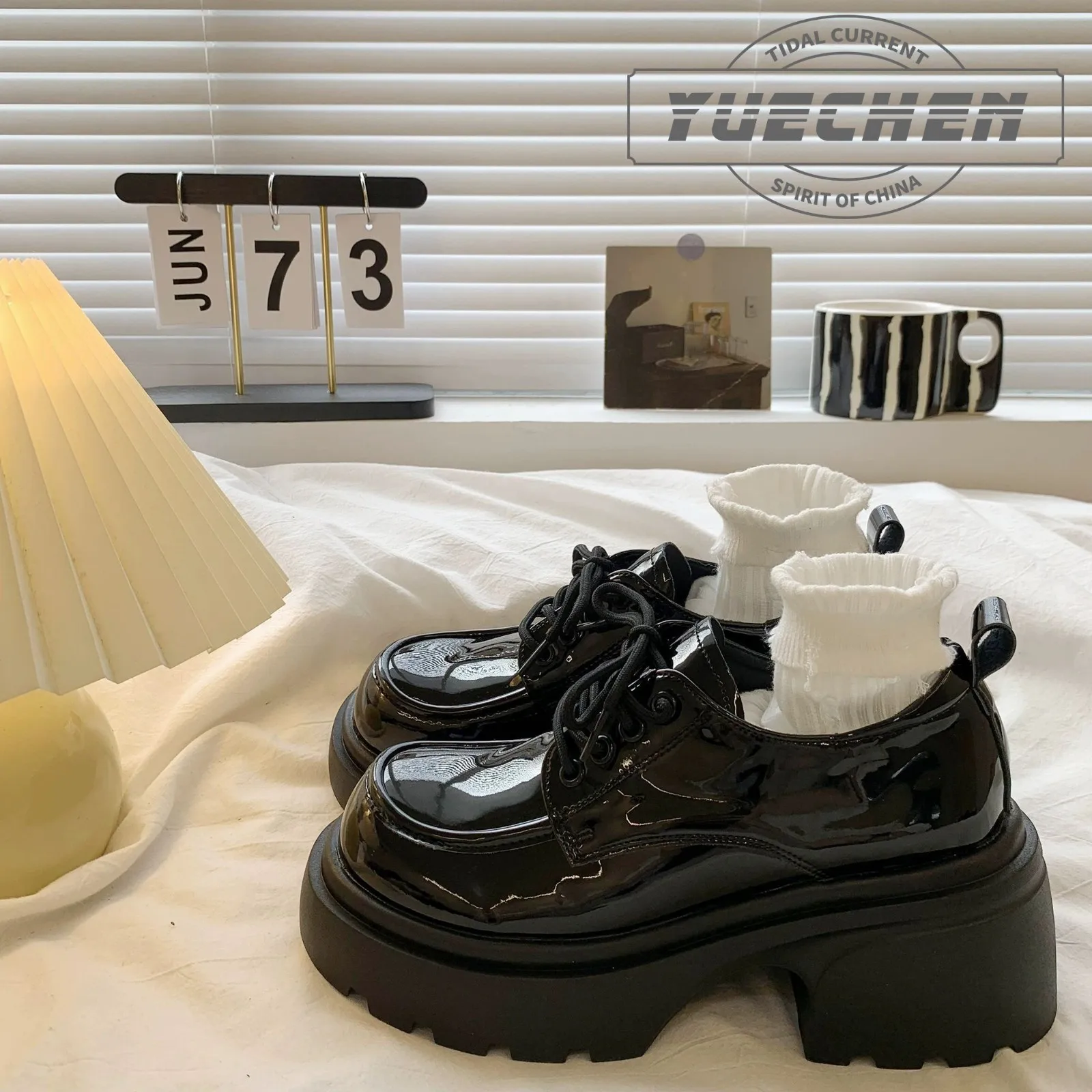 أحذية عمل مكتب ماري جين الجديدة للربيع والخريف على الطراز الياباني للنساء مع كعب وأشرطة سميكة سوداء