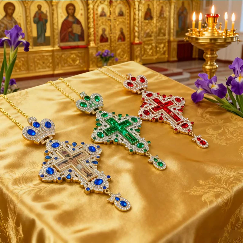 Vergoldetes Orthodoxes Brustkreuz mit blauer Kristalleinlage und Kruzifix-Ikone, Hochwertiger liturgischer Schmuck für Priester in der Kirche – Detail 14