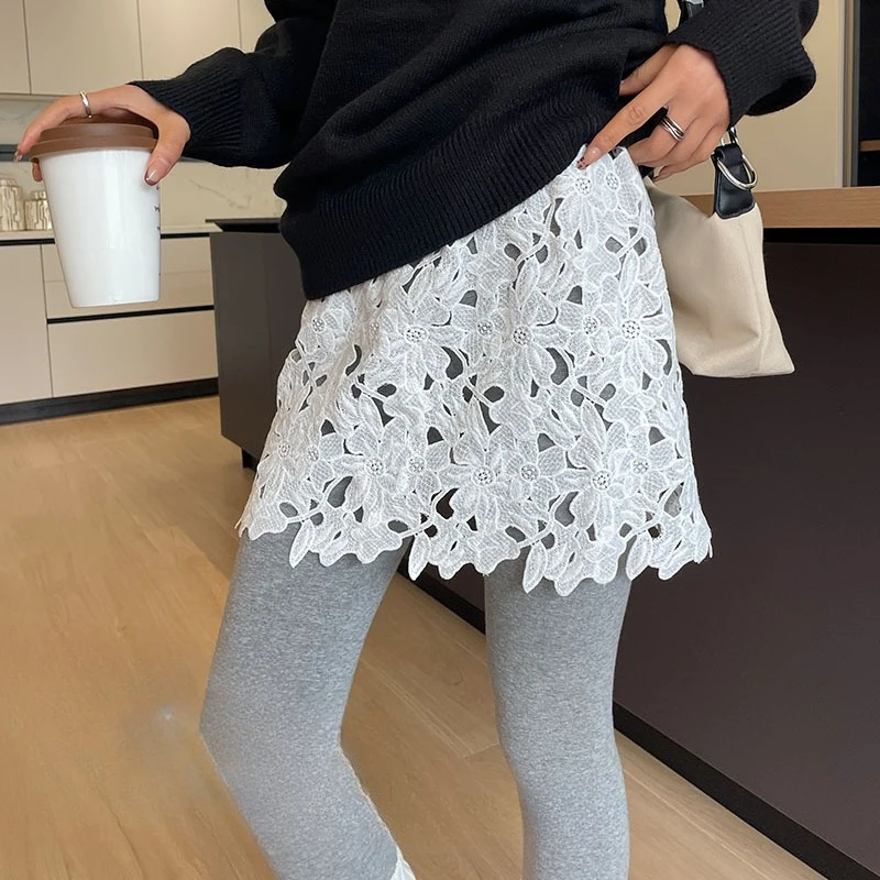 Nuova Sottogonna in Pizzo a Strati per Ragazze, Stile Coreano Dolce, Ricamo Floreale Bianco e Nero, Gonna Versatile Base Layer