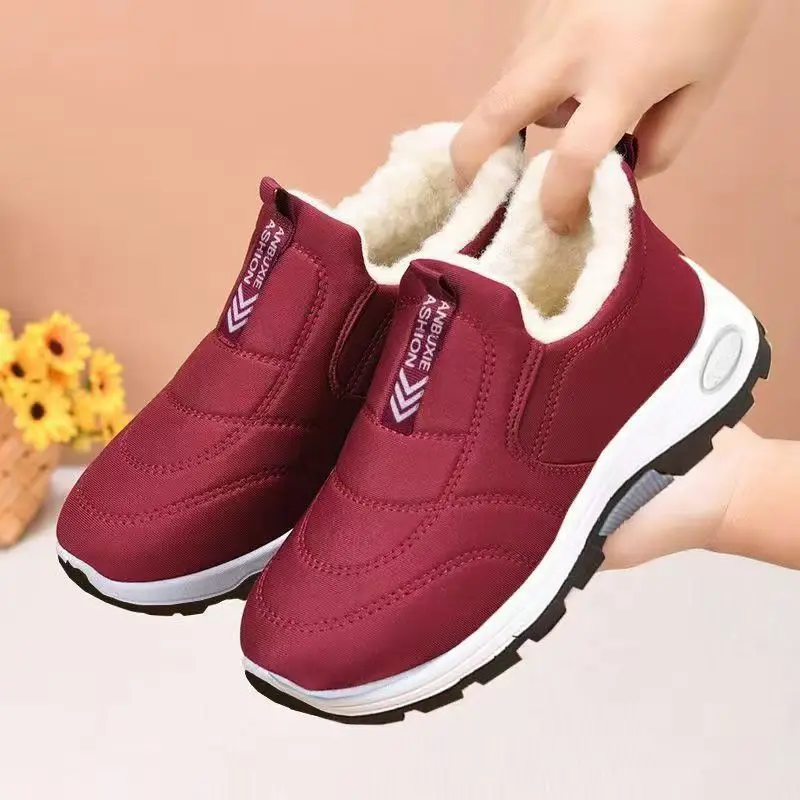 New Winter Cotton Shoes for Women in 2025 Fleece Warm Women's Boots Soft-soled Comfortable Mom Shoes Thickened Snow Boots Woman