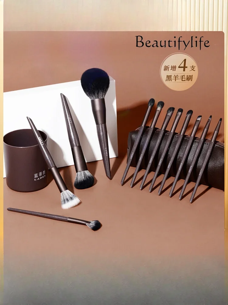 

12 makeup brushes set, point color loose powder, nose shadow, eyeshadow, makeup brush, animal hair soft hair.